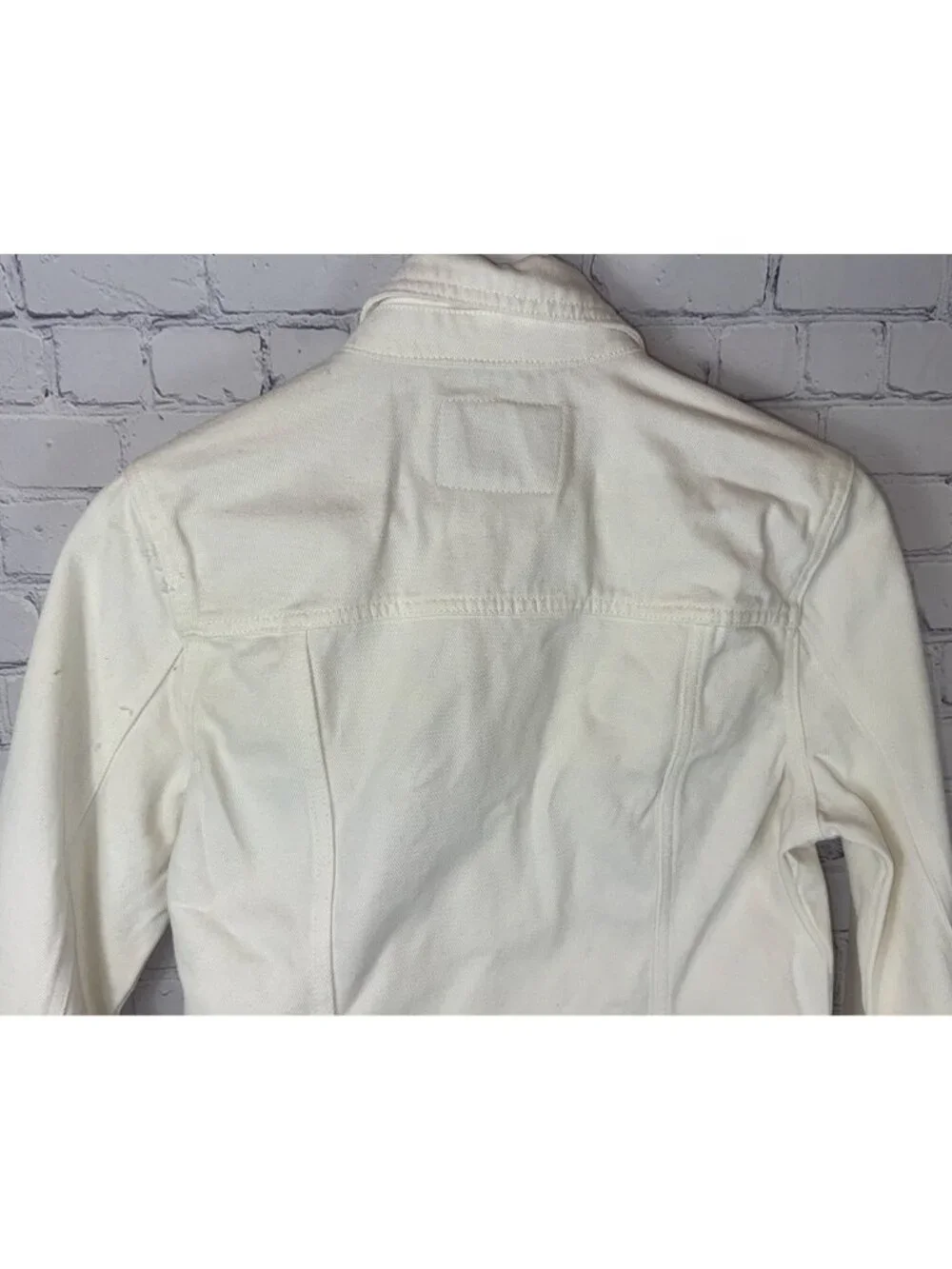 BLANKNYC Women’s Size Small Off-White Cotton Raw Hem Denim Trucker Jean Jacket
